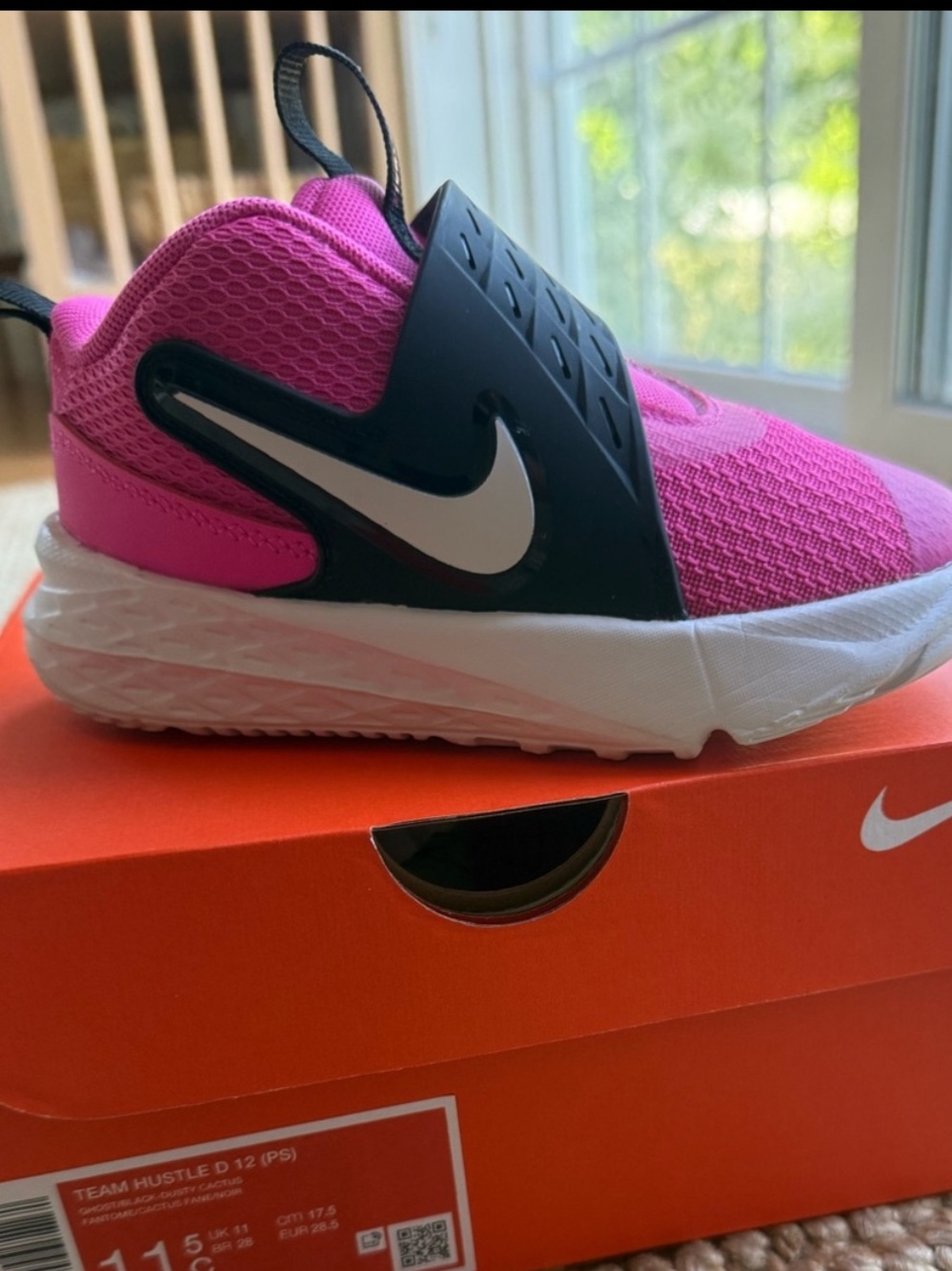 Nike Sneakers Toddler Size 8.5
Team Hustle D12 
Like New with Original Nike Box